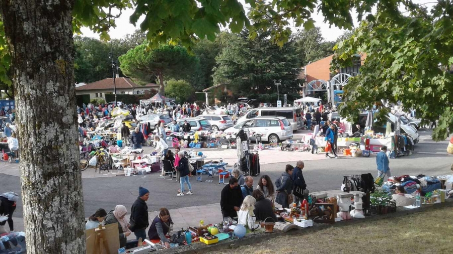 Vide-grenier_-_Copie